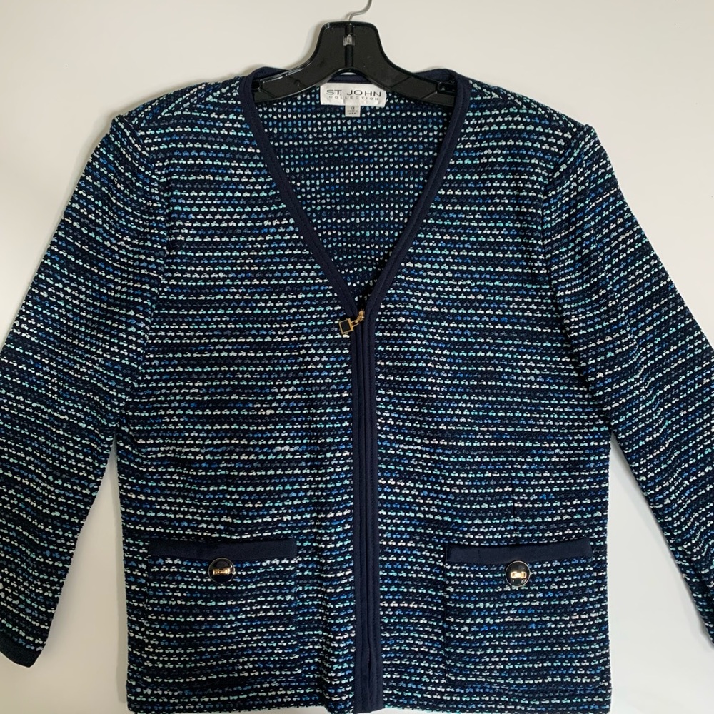 Gorgeous St. John’s collective multi tone sweater